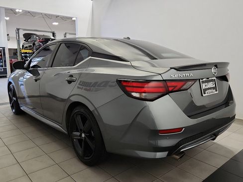 Used 2022 Nissan Sentra SR w/ SR Premium Package FWD image 5