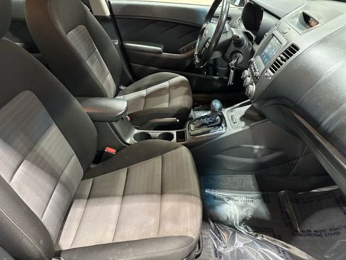 Used 2018 Kia Forte S image 17