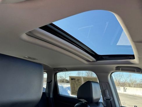 Certified 2017 Honda CR-V Touring image 9