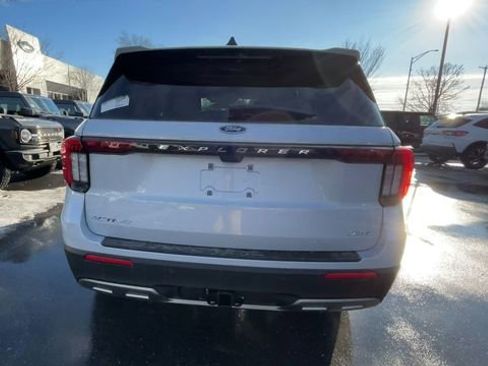 New 2026 Ford Explorer Active w/ Active Comfort Package image 3
