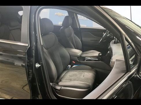 Used 2020 Hyundai Santa Fe SE image 24