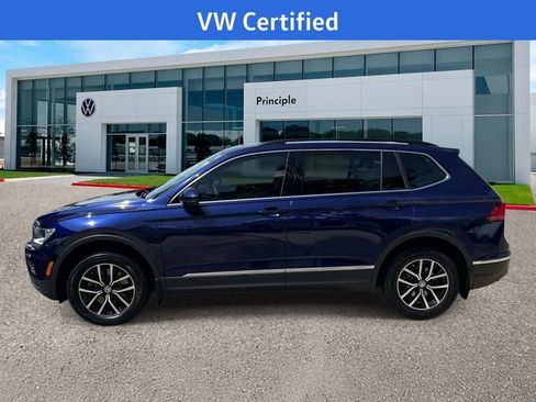 Used 2021 Volkswagen Tiguan SE w/ Panoramic Sunroof Package FWD image 6