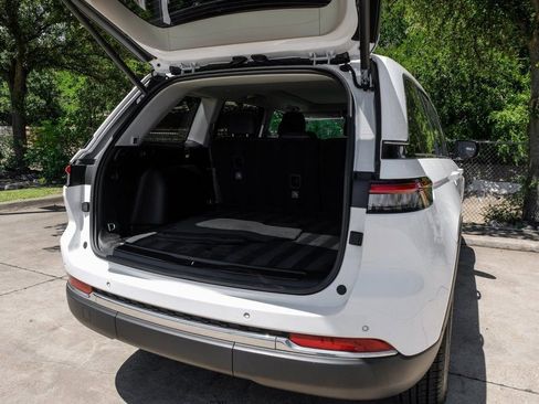 Used 2022 Jeep Grand Cherokee Limited image 63