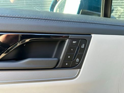 Used 2026 Porsche Cayenne S image 19