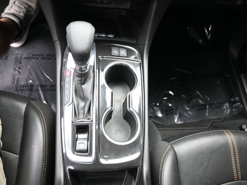 Used 2022 Chevrolet Equinox Premier FWD image 18