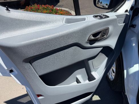 Used 2015 Ford Transit 150 XLT RWD image 14