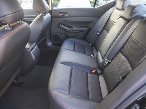 Used 2024 Nissan Altima 2.5 SR image 17