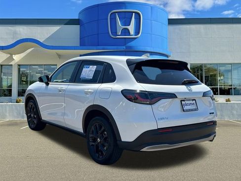Used 2025 Honda HR-V Sport image 4
