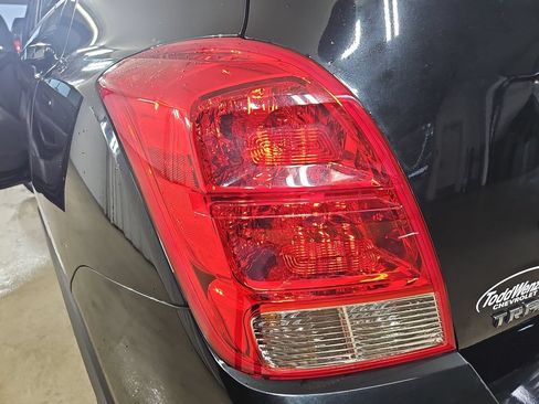 Used 2020 Chevrolet Trax LS w/ Tint and Cruise Package FWD image 39