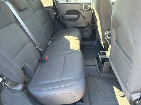 Used 2022 Jeep Wrangler Unlimited Sport image 14