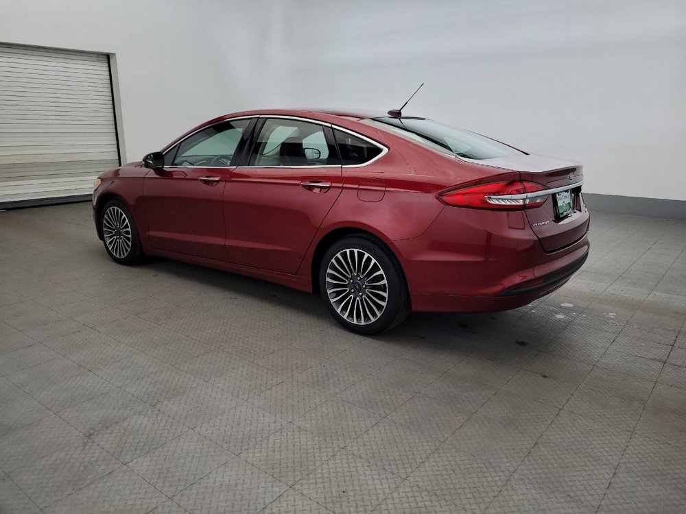 Used 2018 Ford Fusion SE w/ Fusion SE Technology Package FWD image 3