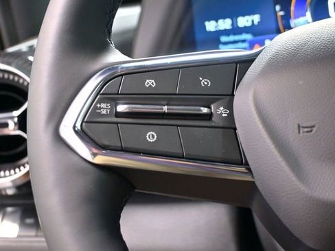 New 2026 Chevrolet Equinox LT w/ Convenience Package II image 18