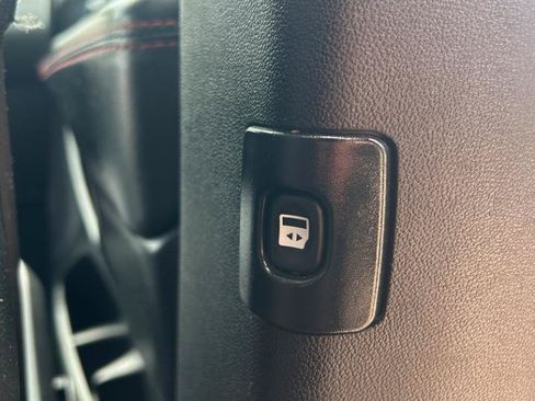 Used 2016 Dodge Grand Caravan R/T FWD image 14