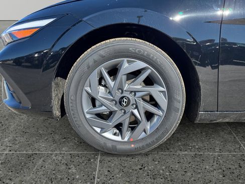 New 2026 Hyundai Elantra Blue image 9