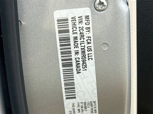 Used 2021 Chrysler Pacifica Touring-L image 35