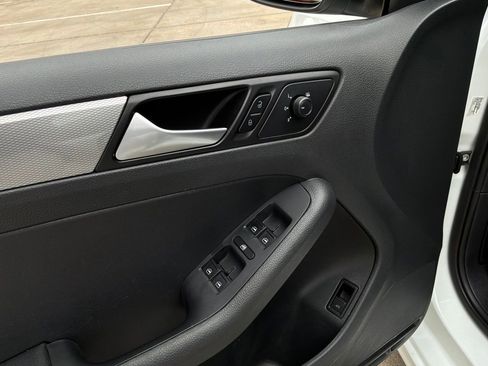 Used 2018 Volkswagen Jetta S FWD image 15