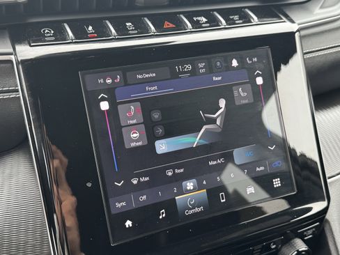 Used 2023 Jeep Grand Cherokee L Altitude image 19