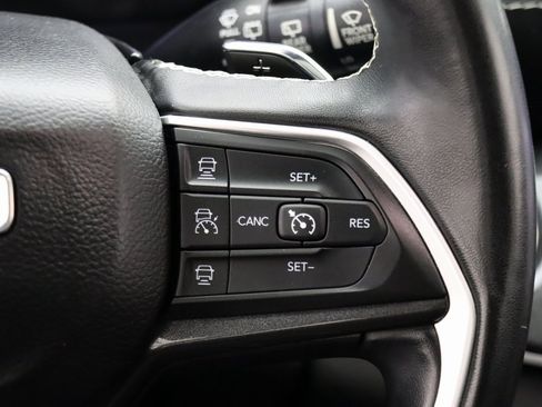 Used 2022 Jeep Grand Cherokee Altitude image 20