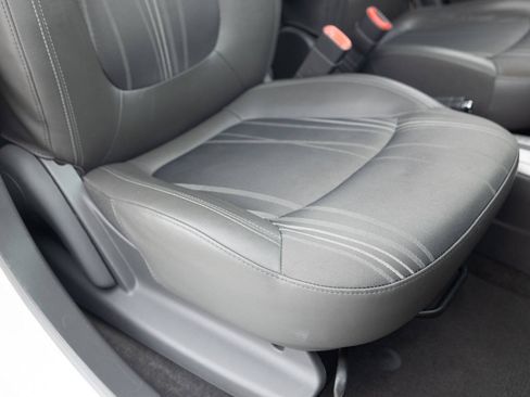Used 2015 Chevrolet Spark LT FWD image 27