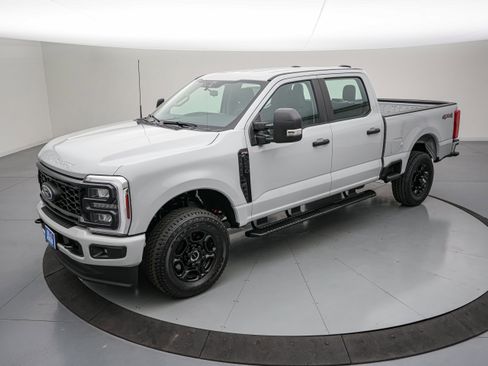 New 2026 Ford F250 XL w/ STX Appearance Package AWD/4WD image 9