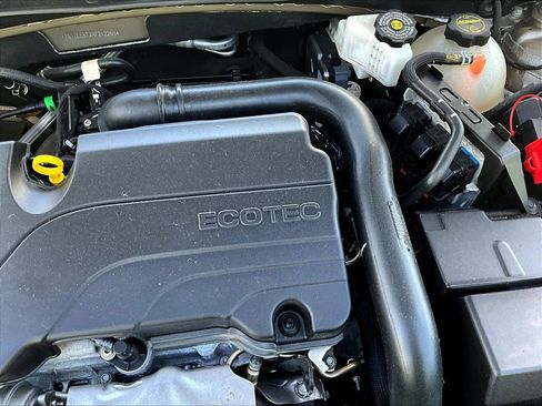 Used 2024 Chevrolet Malibu LT FWD image 33