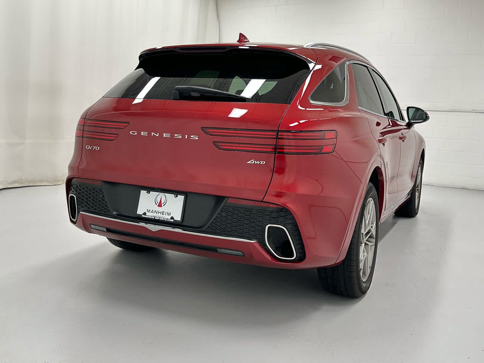 Used 2025 Genesis GV70 2.5T AWD/4WD image 6