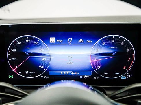 Used 2026 Mercedes-Benz GLC 300 image 23