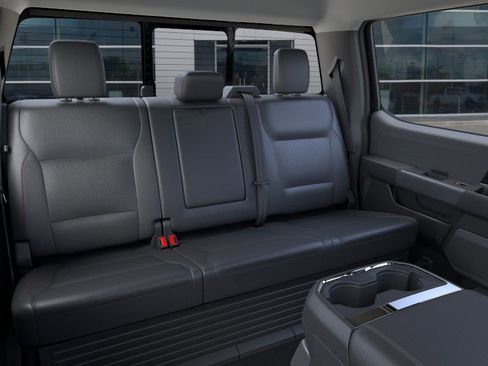 New 2025 Ford F250 Lariat w/ Chrome Package image 13