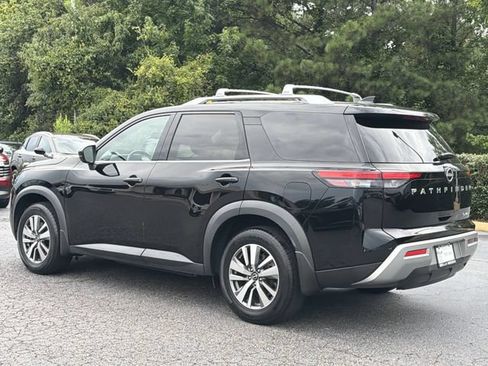 Used 2022 Nissan Pathfinder SL w/ Cargo Package AWD/4WD image 3