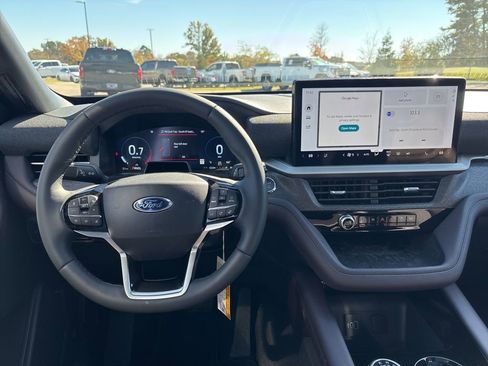 New 2026 Ford Explorer Platinum AWD/4WD image 17