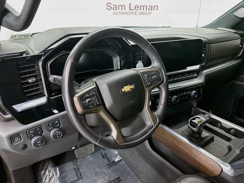 Used 2023 Chevrolet Silverado 1500 High Country AWD/4WD image 10