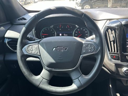 Used 2024 Chevrolet Traverse RS FWD image 14