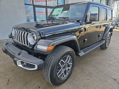 New 2026 Jeep Wrangler Unlimited Sahara AWD/4WD image 2