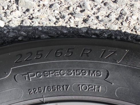 Used 2023 Chevrolet Equinox LT w/ Driver Convenience Package image 38