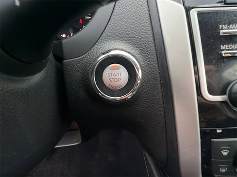 Used 2018 Nissan Altima 2.5 SV image 30