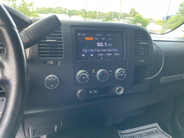 Used 2011 Chevrolet Silverado 2500 LT AWD/4WD image 17