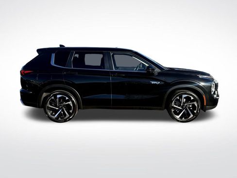 Used 2023 Mitsubishi Outlander SE image 8
