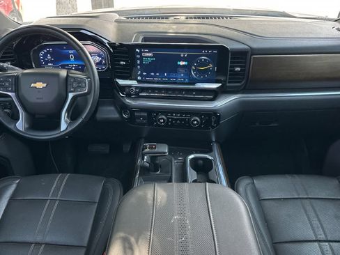 Used 2023 Chevrolet Silverado 1500 High Country w/ High Country Premium Package AWD/4WD image 4
