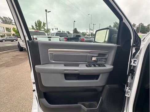 Used 2019 RAM 1500 Classic SLT w/ Luxury Group AWD/4WD image 15
