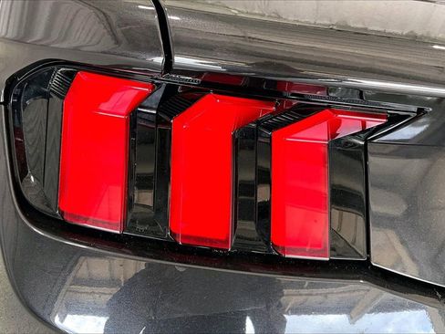 Used 2024 Ford Mustang Coupe image 13