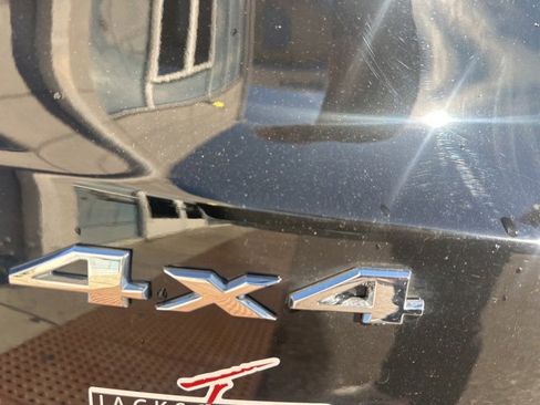 Used 2016 Jeep Renegade Latitude w/ Popular Equipment Group image 44