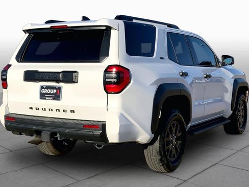 Used 2025 Toyota 4Runner SR5 AWD/4WD image 13