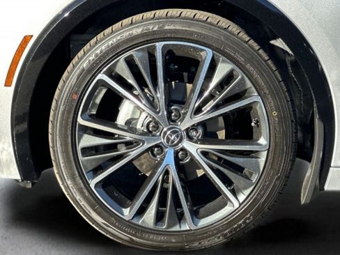 New 2026 Toyota Prius XLE FWD image 30
