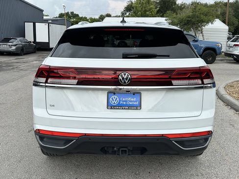 Used 2024 Volkswagen Atlas Cross Sport SE FWD image 6