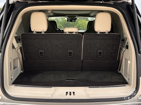 Used 2018 Lincoln Navigator Reserve AWD/4WD image 24