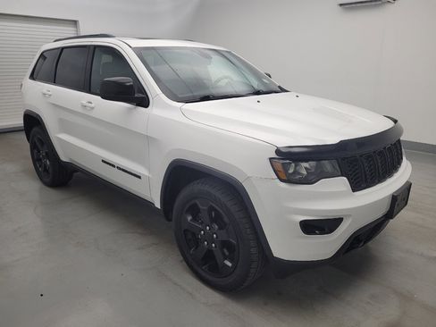 Used 2018 Jeep Grand Cherokee Laredo AWD/4WD image 11