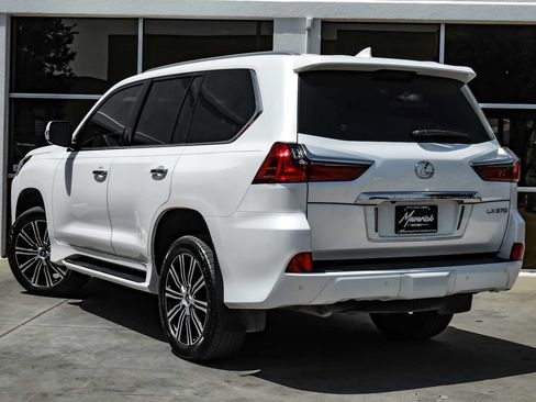 Used 2021 Lexus LX 570 4WD w/ Luxury Package image 13