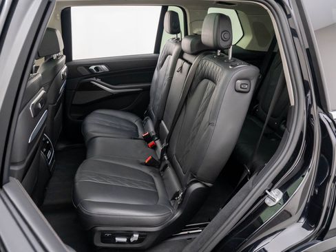 Used 2024 BMW X7 xDrive40i image 18