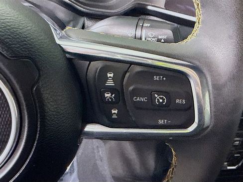 Used 2024 Jeep Wrangler Unlimited Sahara image 21