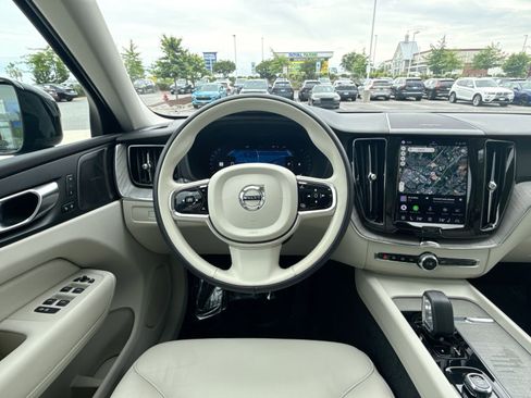 Used 2023 Volvo XC60 B5 Plus AWD/4WD image 24